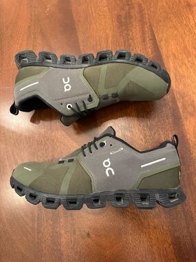 On Running Women’s Waterproof Shoe in Olive Green and Gray